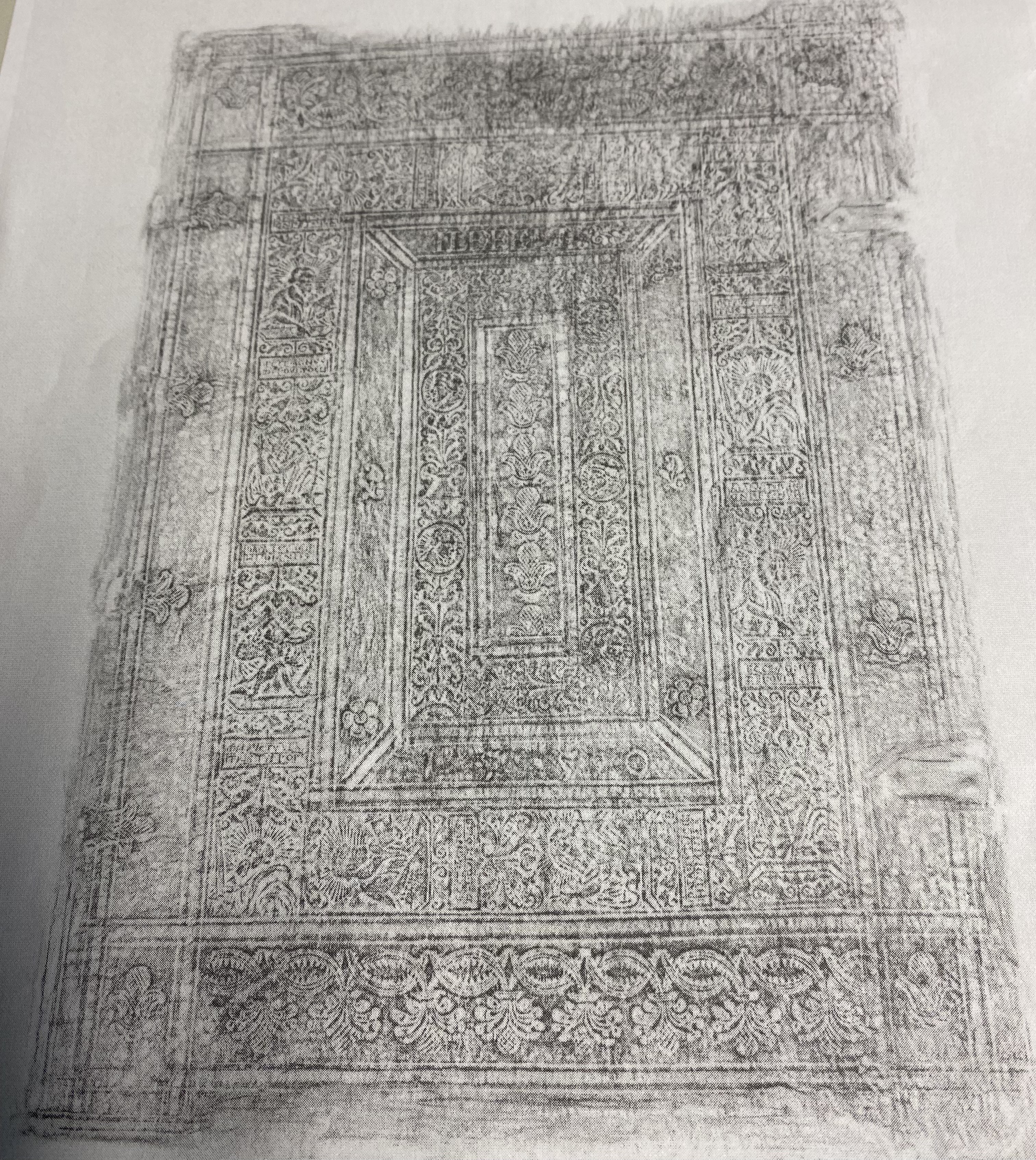 Image Description for https://www.hist-einband.de/Bilder/HAB/2° Cod. Ms. theol. lat. 38 Cim VD.jpg