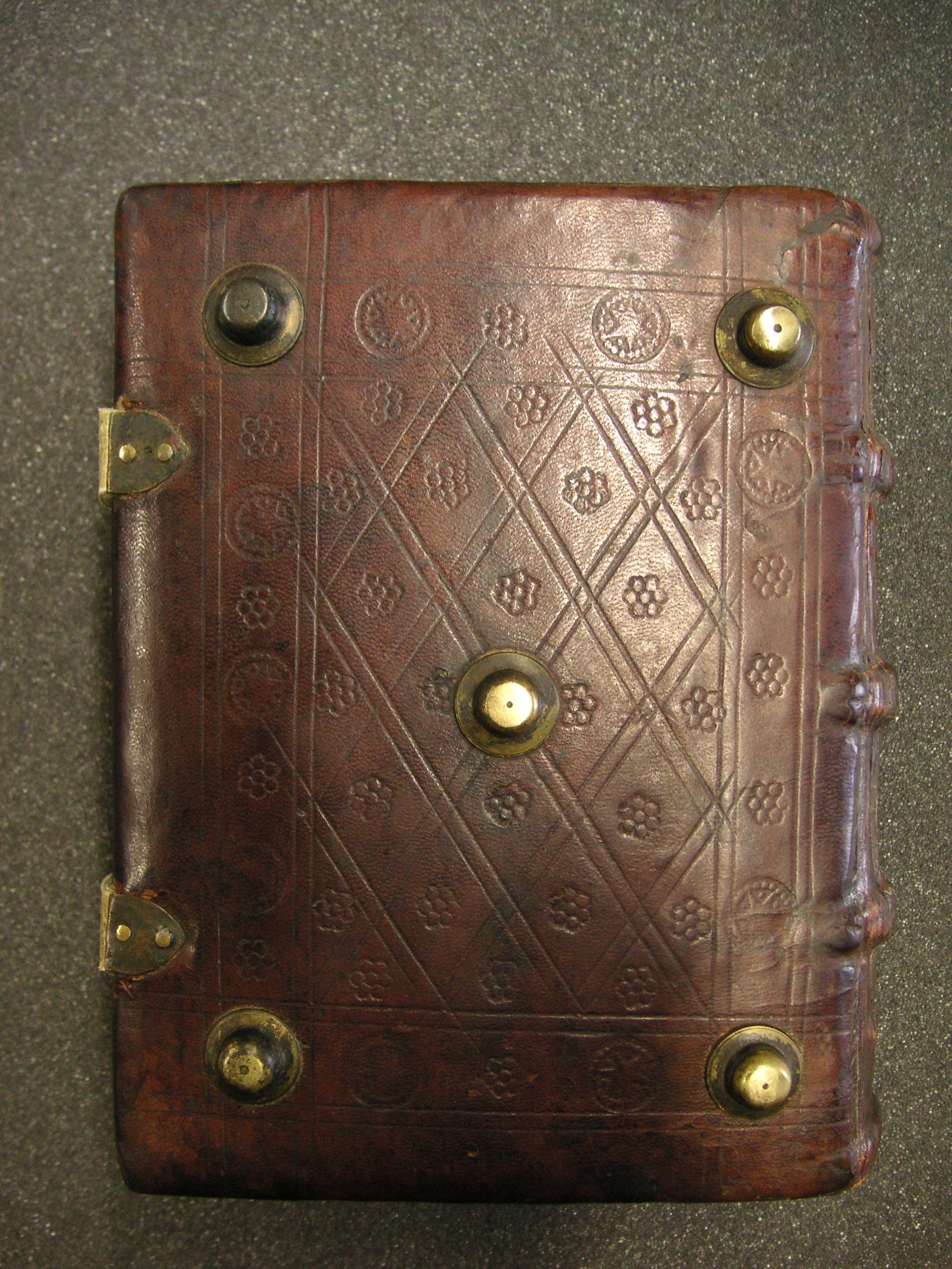 Image Description for https://www.hist-einband.de/Bilder/SBB/hs_pb_eab_hux3_rd.jpg